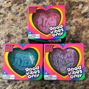 NeeDoh Good Vibes Only Heart Set - Pink, Blue, Purple